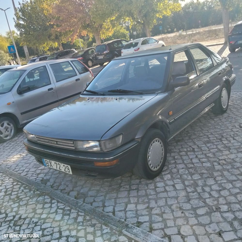 Toyota Corolla 1988 photo 2
