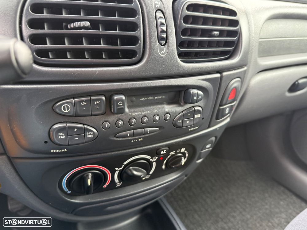 Renault Mégane Coupe 1.4 16V Sport - 11