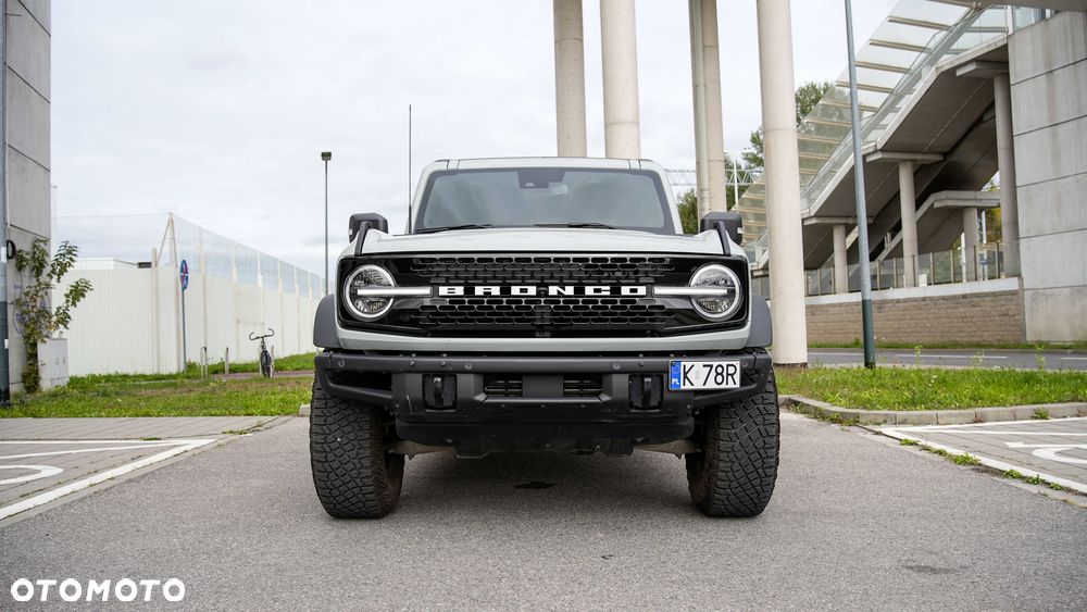 Ford Bronco - 6