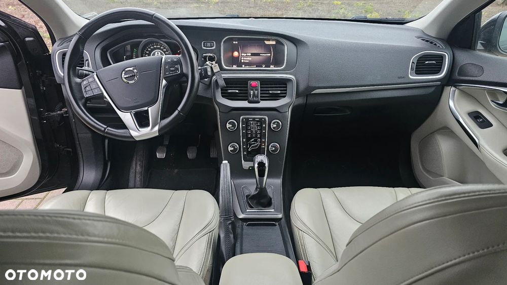 Volvo V40 D2 Momentum - 5