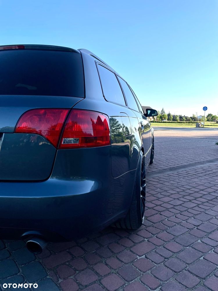 Audi A4 Avant 2.0T FSI - 23