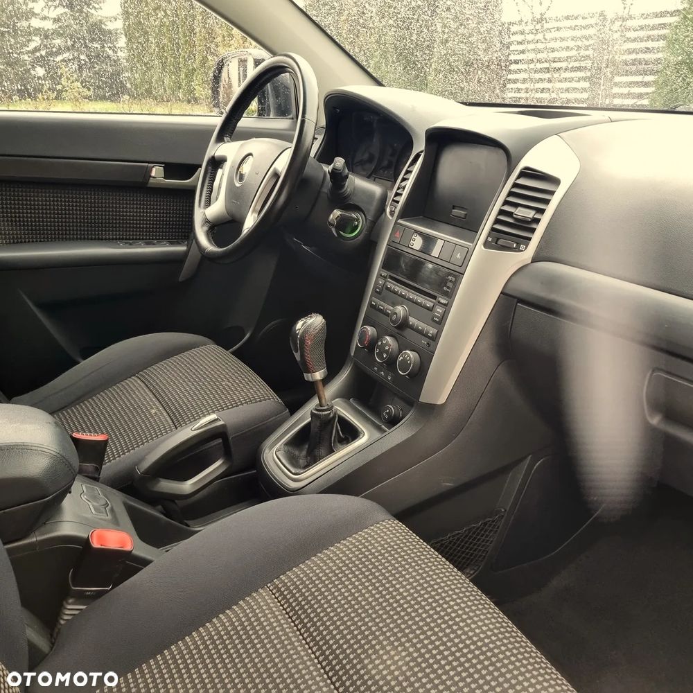 Chevrolet Captiva 2.4 LS 5os - 6