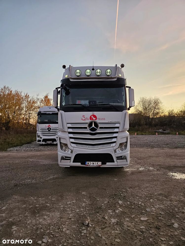 Mercedes-Benz Actros - 2