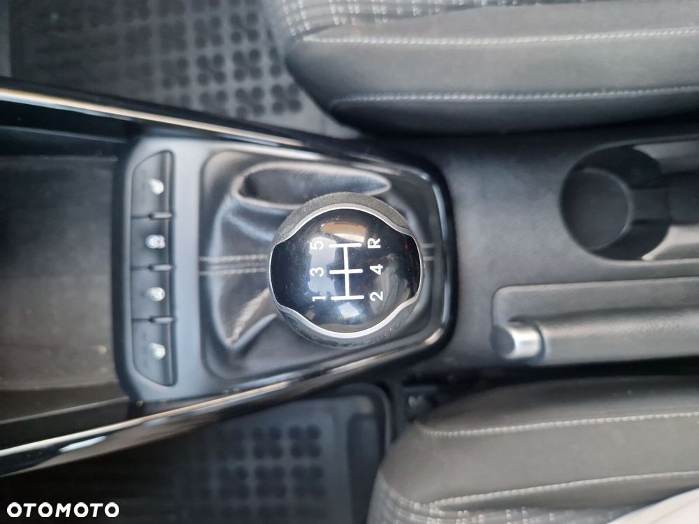 Kia Stonic - 22