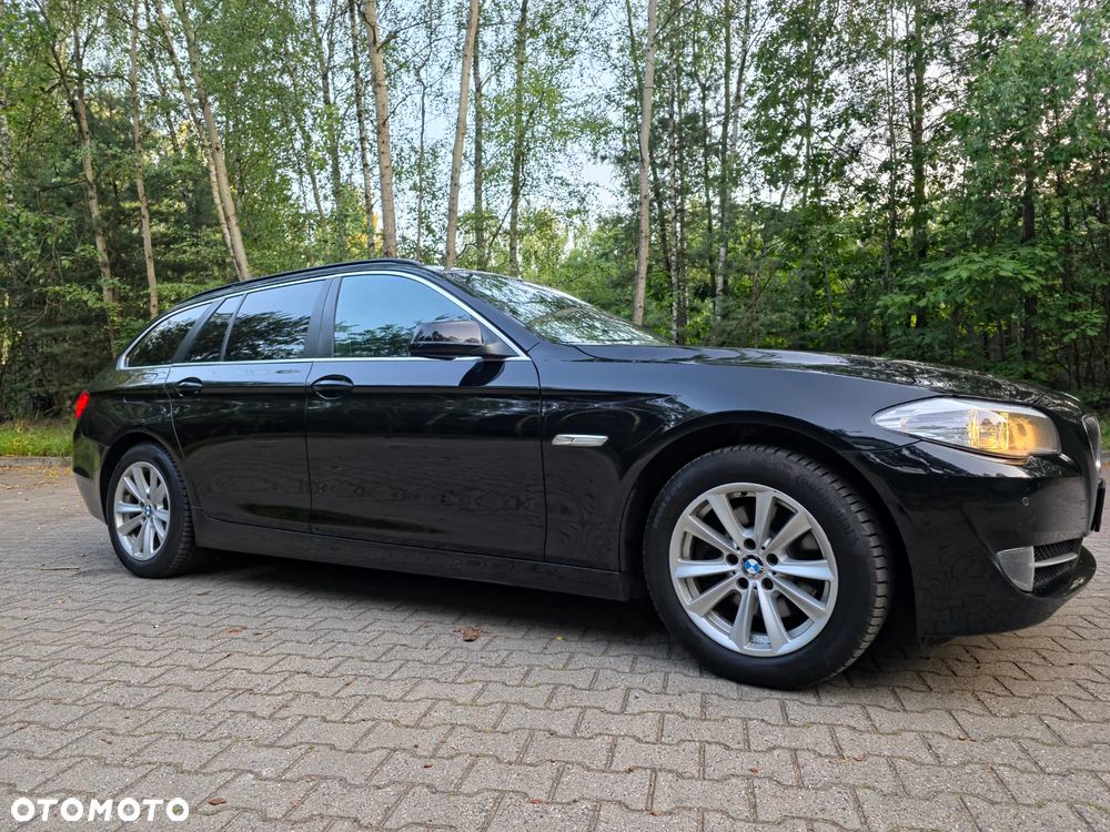 BMW Seria 5 520d - 32