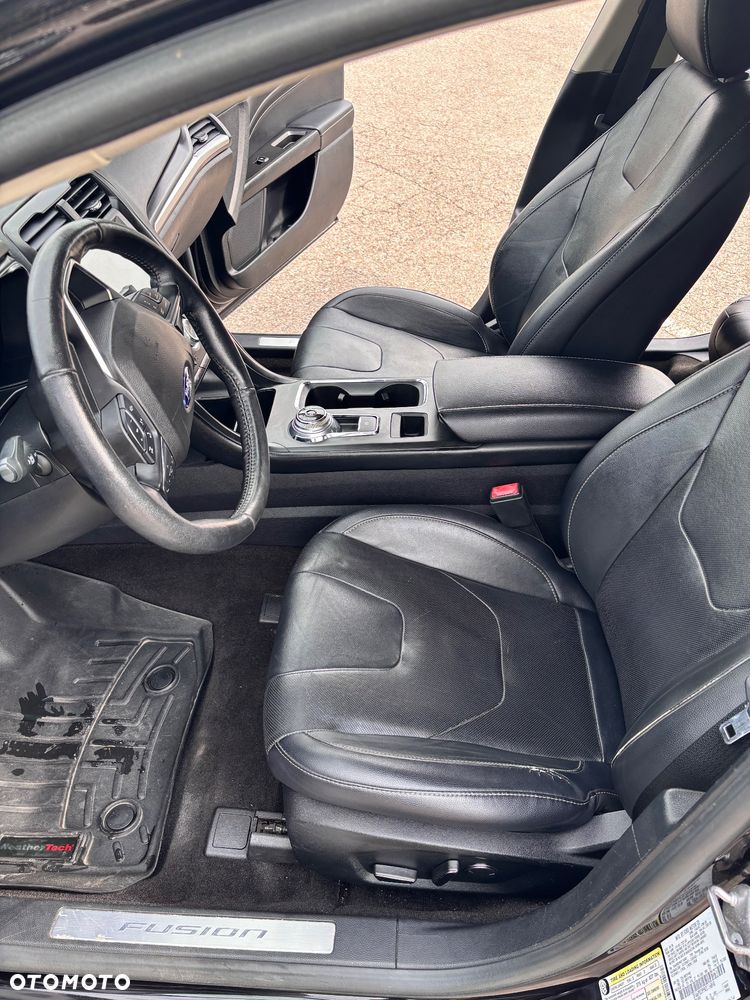 Ford Fusion - 14