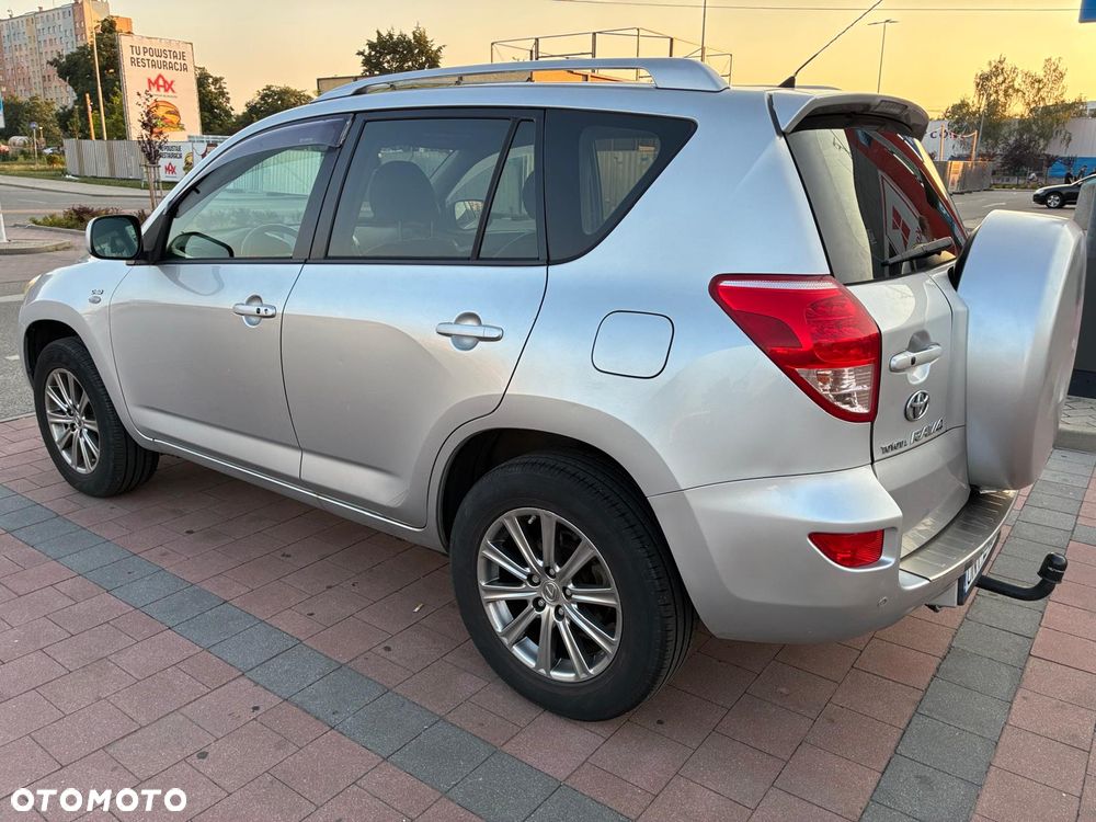 Toyota RAV4 2.2 D-4D Prestige - 1
