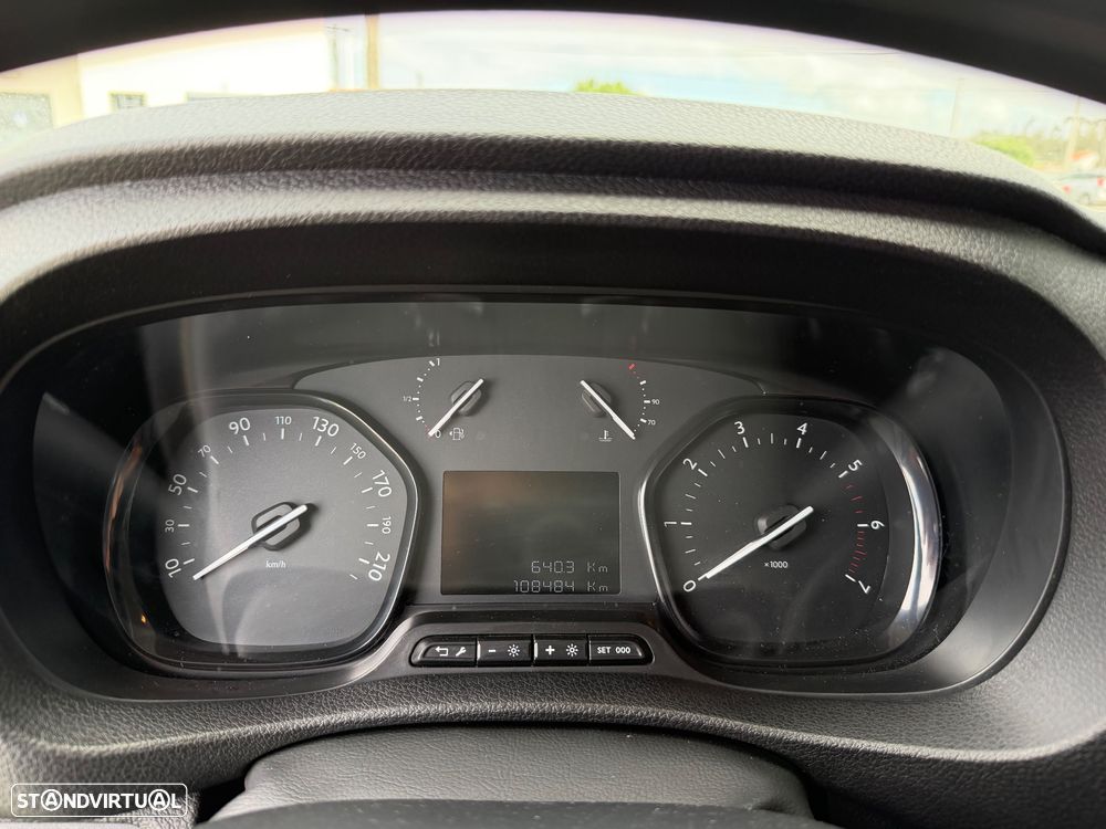 Opel Vivaro 1.5 CDTi L3H1 Essentia Inc - 10
