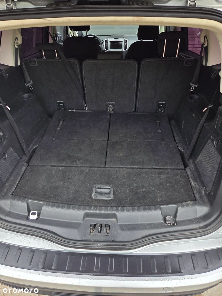 Ford S-Max - 10