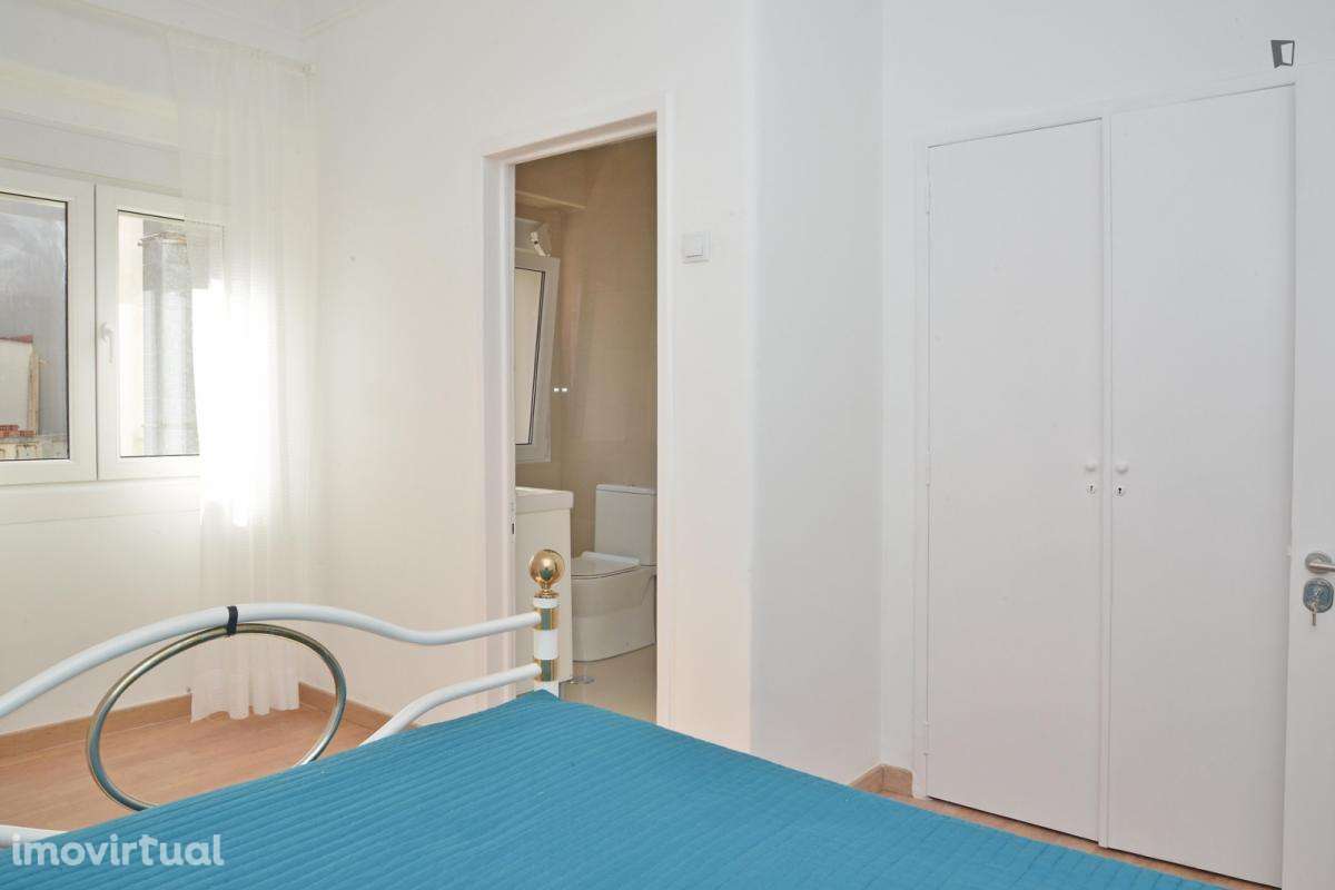 Quarto - localizado em Entrecampos Lisbon - Grande imagem: 2/16