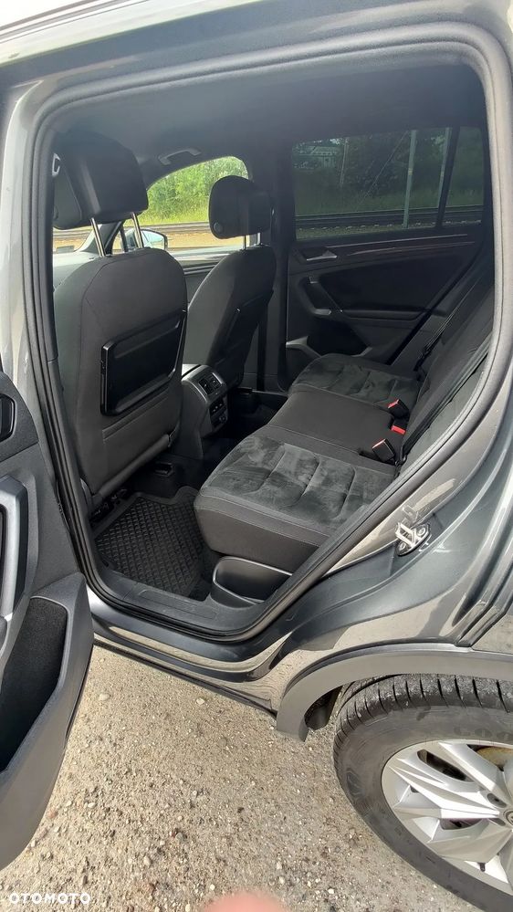 Volkswagen Tiguan 2.0 TDI SCR 4MotION DSG R-Line - 9