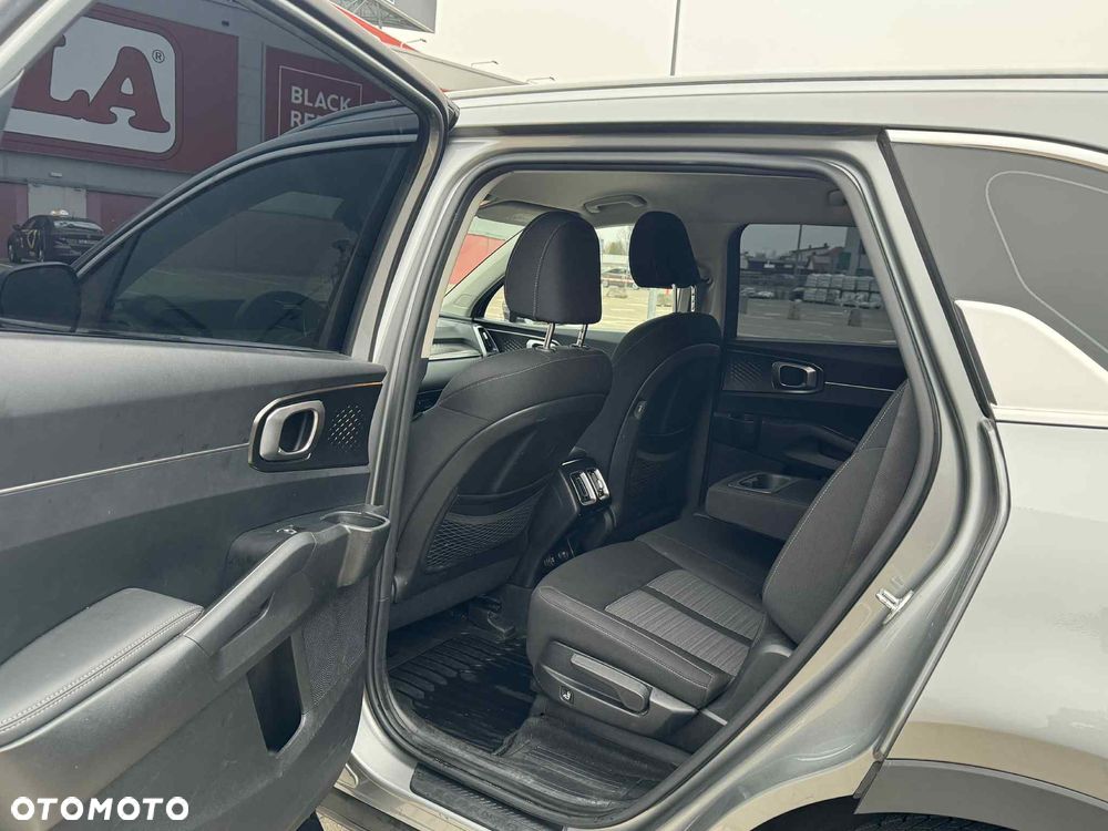 Kia Sorento 1.6 T-GDI HEV M 7os - 8