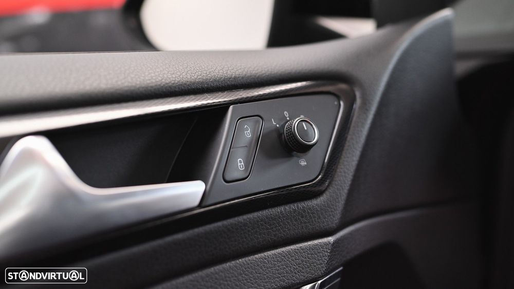 VW Golf 2.0 TSi GTi DSG - 55