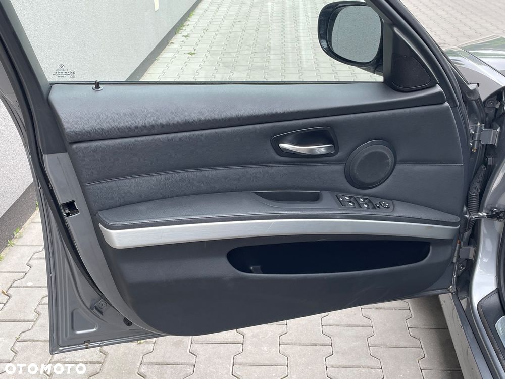 BMW Seria 3 - 17
