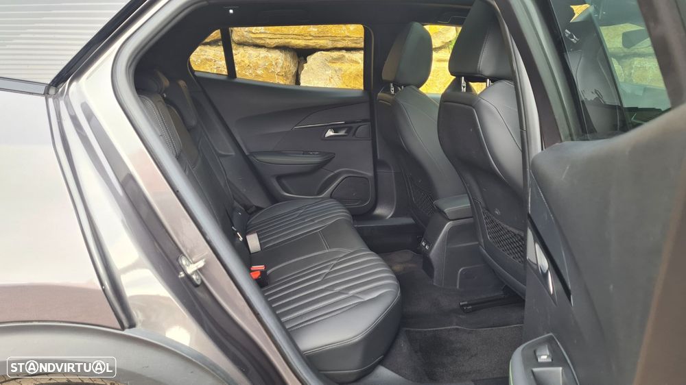 Peugeot 2008 1.5 BlueHDi GT EAT8 - 57