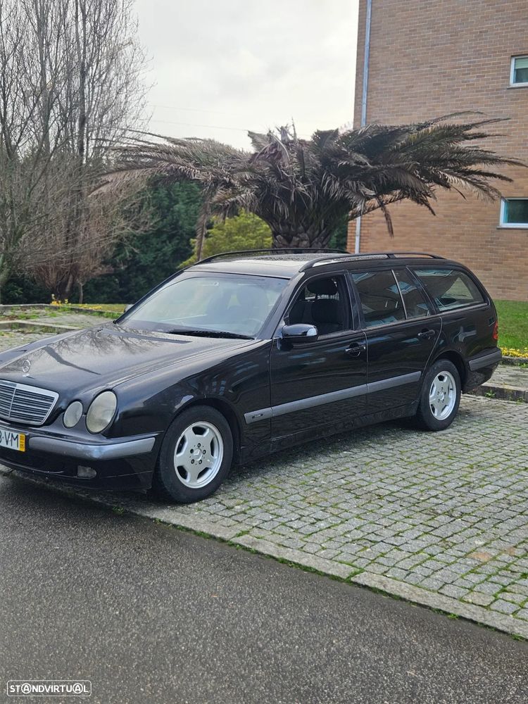 Mercedes-Benz E 220 - 2