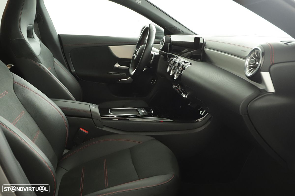 Mercedes-Benz CLA 180 d Shooting Brake AMG Line Aut. - 22