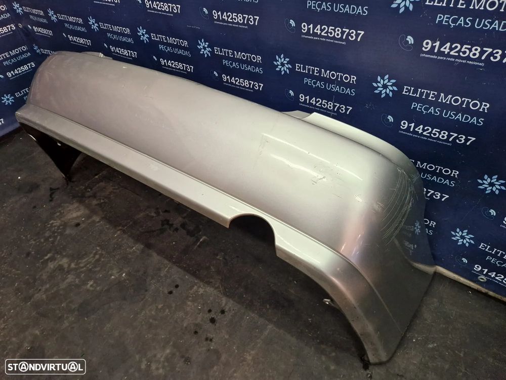 Parachoques traseiro usado LEXUS IS200 - 2