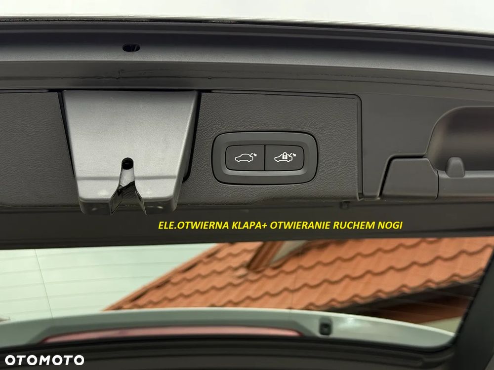 Volvo XC 60 B4 D AWD Plus Dark - 25
