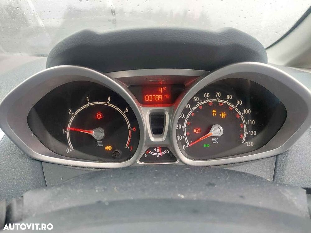 Aripa dreapta fata Ford Fiesta 6 2011 HATCHBACK 1.6 i - 1