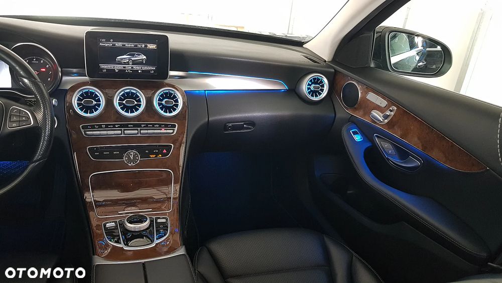 Mercedes-Benz Klasa C 300 7G-TRONIC Avantgarde - 21