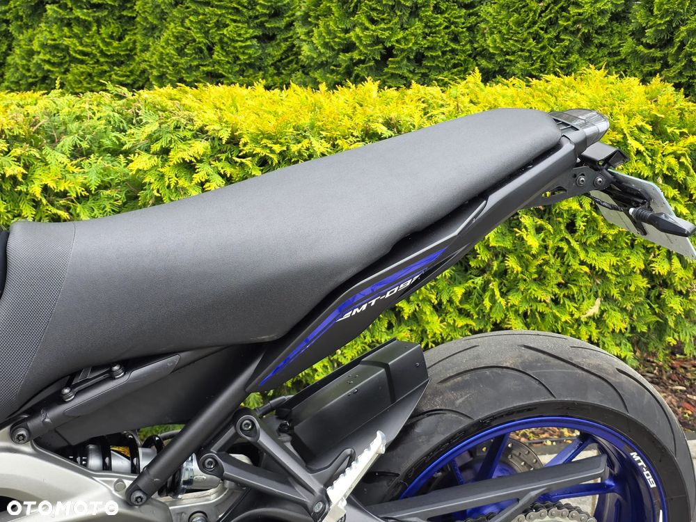 Yamaha MT - 27