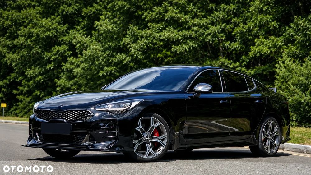 Kia Stinger - 1