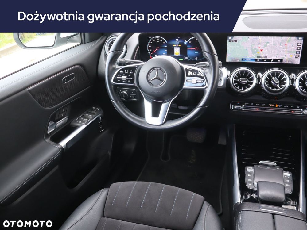 Mercedes-Benz EQB - 9