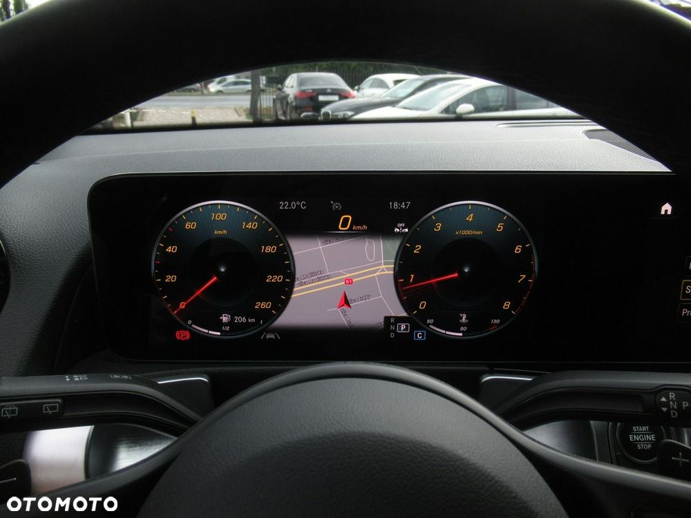 Mercedes-Benz GLB 200 7G-DCT - 31