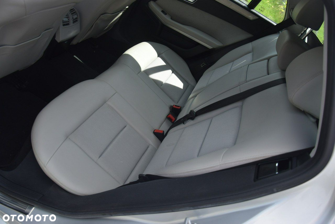 Mercedes-Benz Klasa E 350 CDI BlueEff Avantgarde - 20