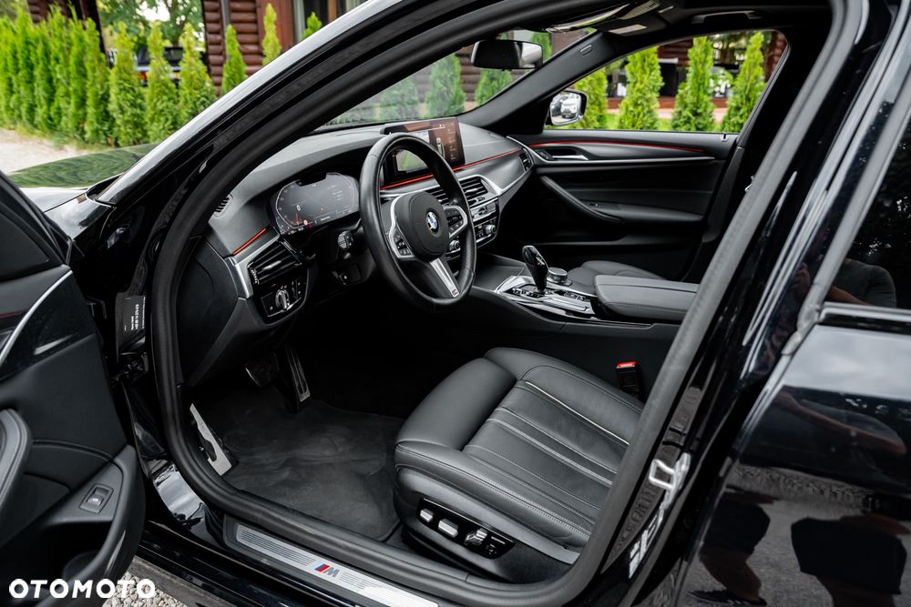 BMW Seria 5 520d Touring Sport Line - 17