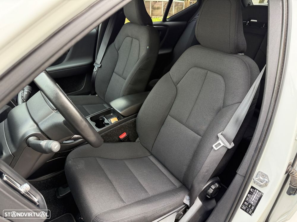 Volvo XC 40 1.5 T3 Tech Edition - 10