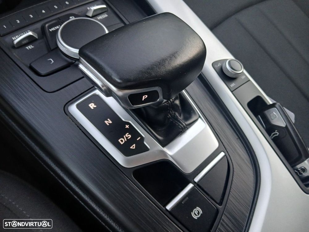 Audi A4 Avant 2.0 TDI S tronic - 29