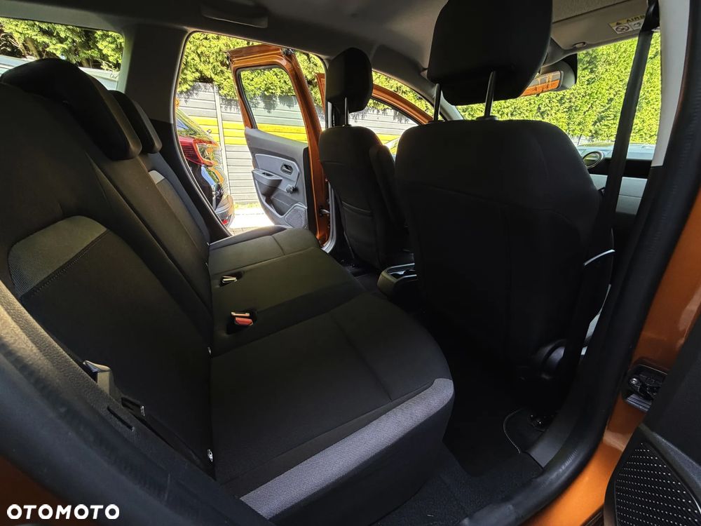 Dacia Duster dCi 110 FAP 4x2 Urban Explorer - 17