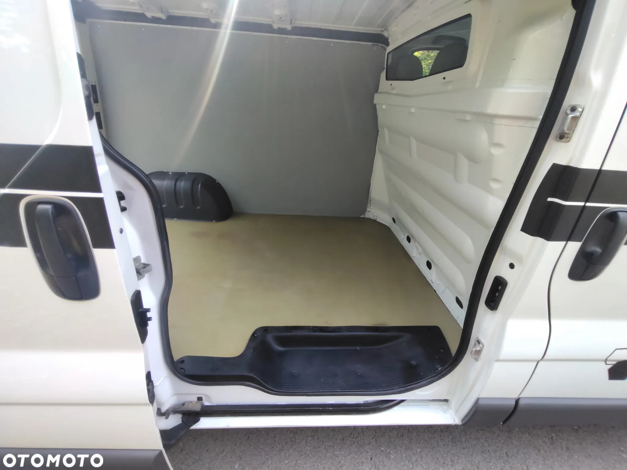 Renault Trafic - 28