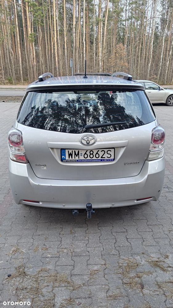 Toyota Verso 2.0 D-4D - 4