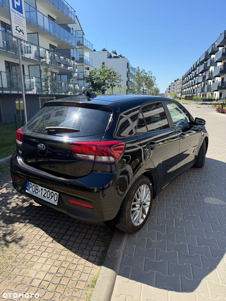 Kia Rio - 4