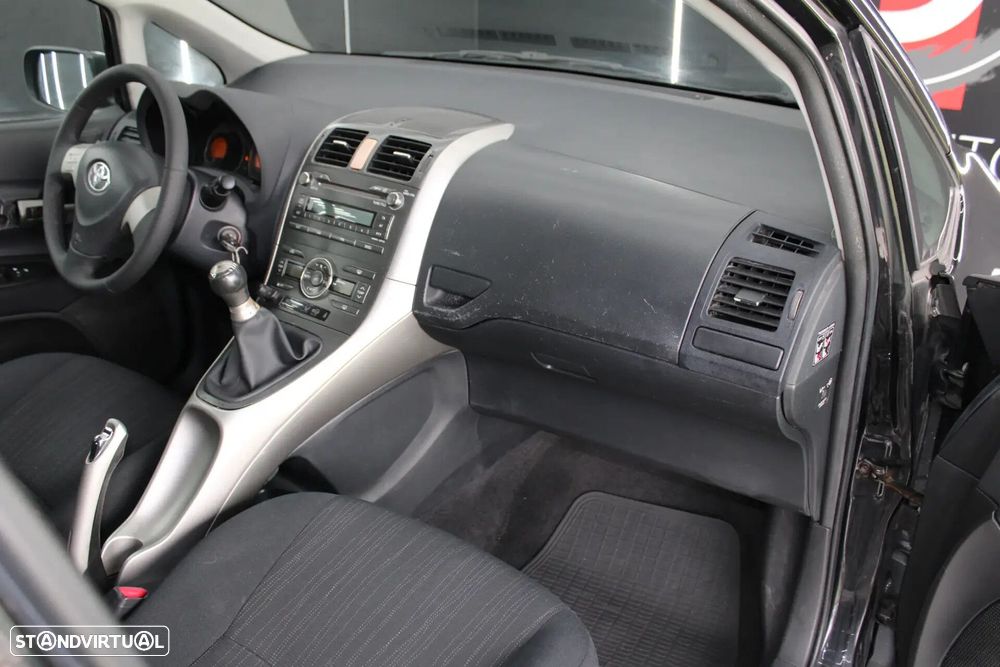 Toyota Auris - 28