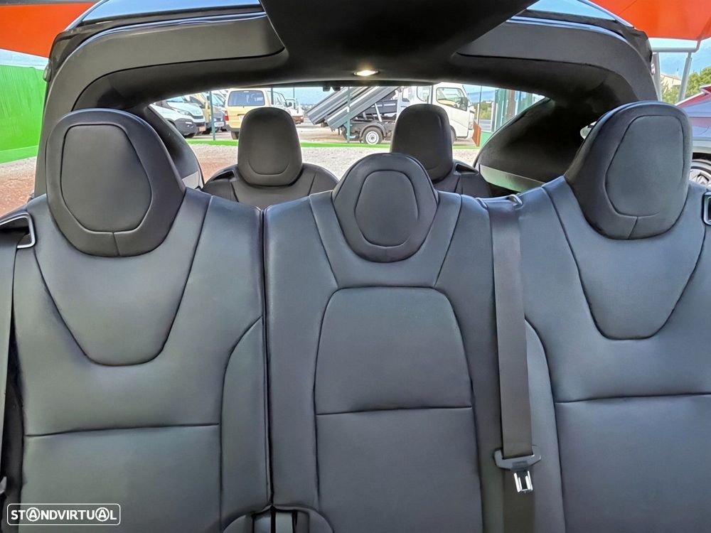 Tesla Model X 100D - 23