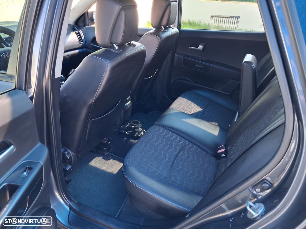 Kia Ceed SW 1.6 CRDi TX ISG - 10