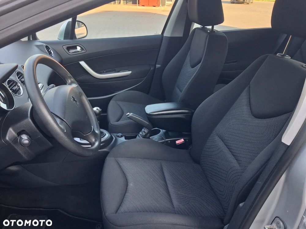 Peugeot 308 1.6 HDi Premium - 23