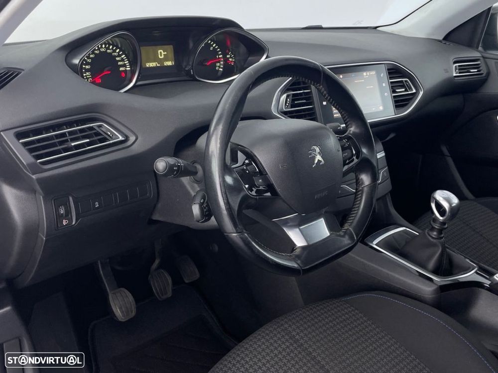 Peugeot 308 SW 1.5 BlueHDi Style - 23
