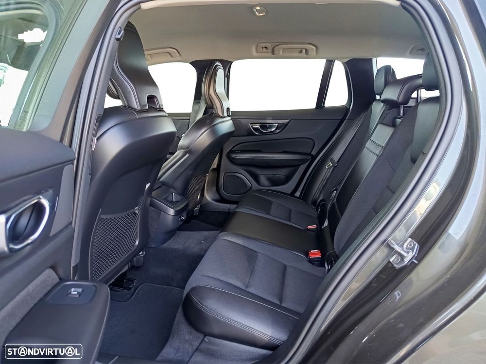Volvo V60 2.0 D3 Inscription - 25