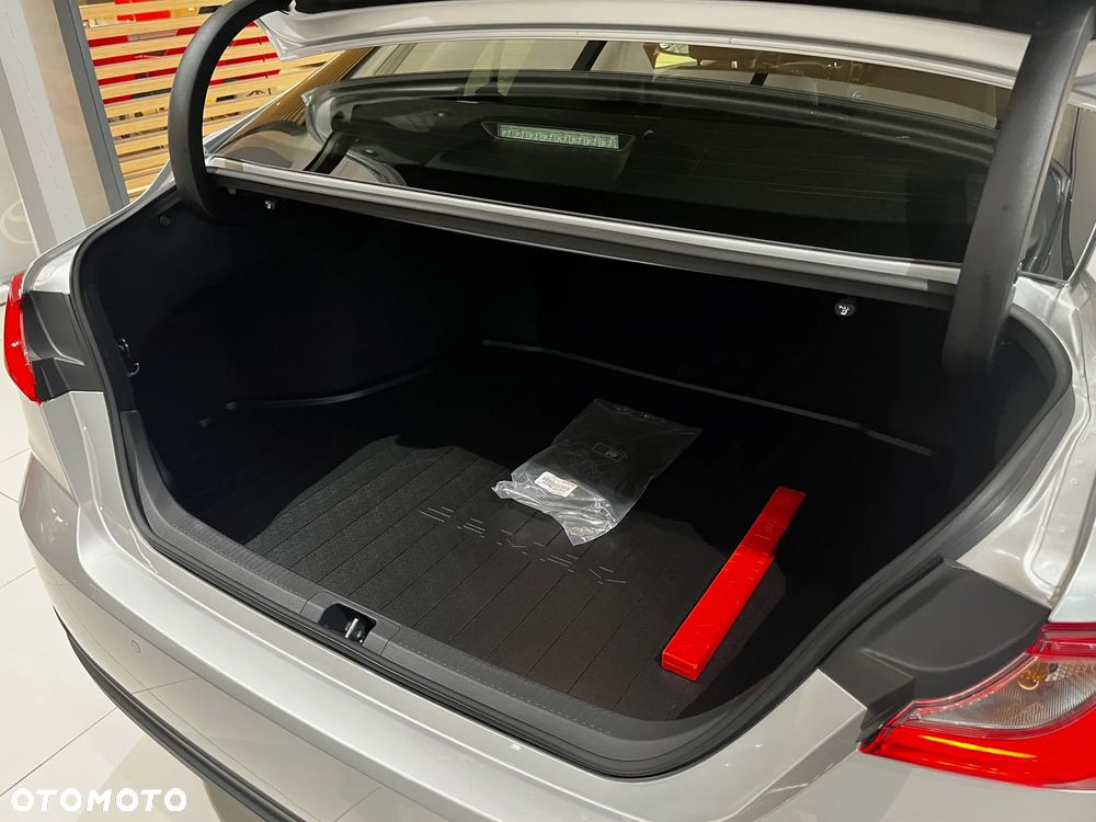 Toyota Camry 2.5 Hybrid Dynamic Force Comfort e-CVT - 6