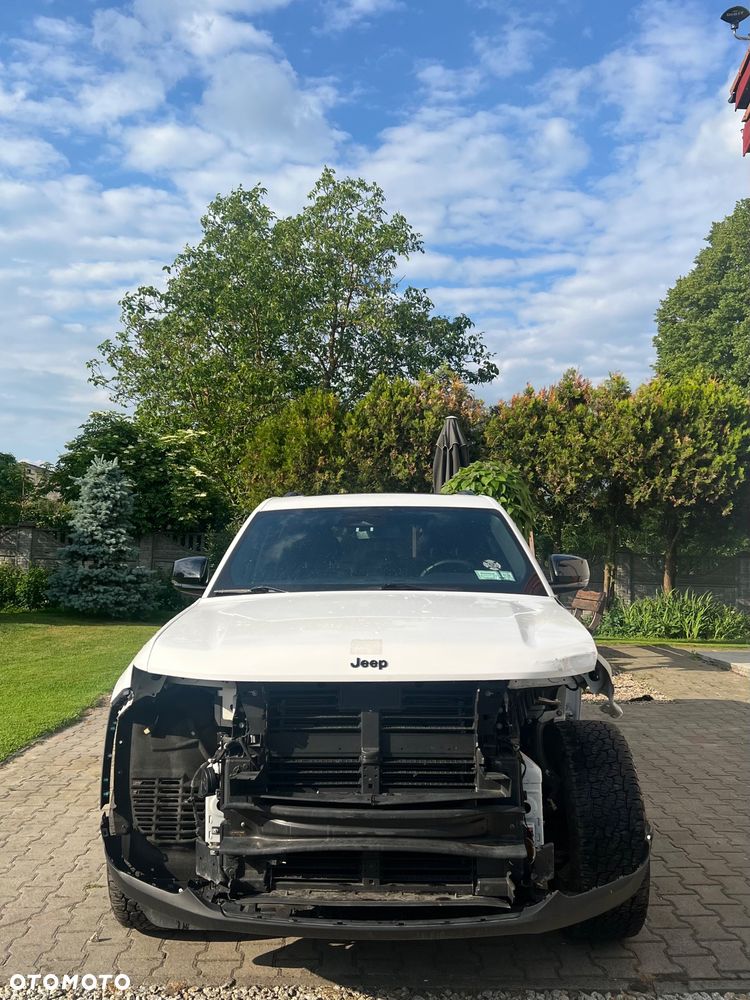 Jeep Grand Cherokee - 8