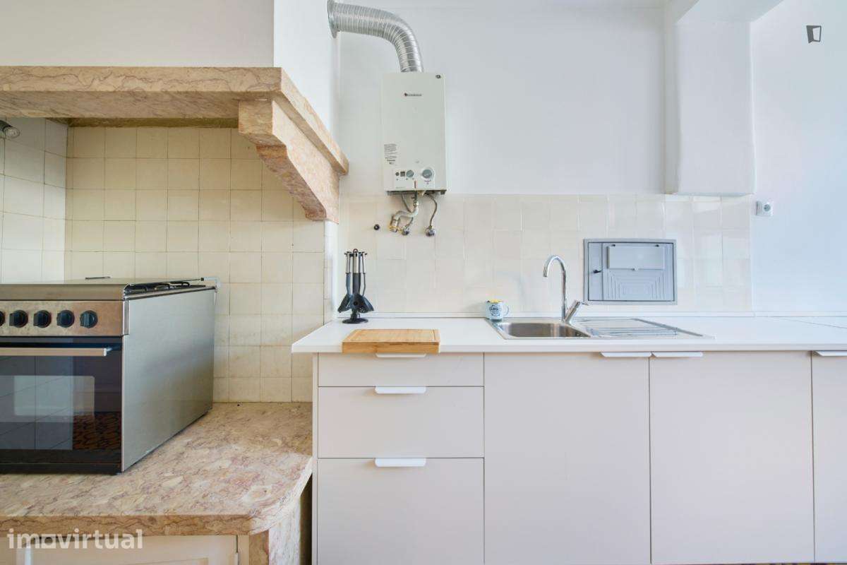 Quarto - localizado em Entrecampos Lisbon - Grande imagem: 4/50