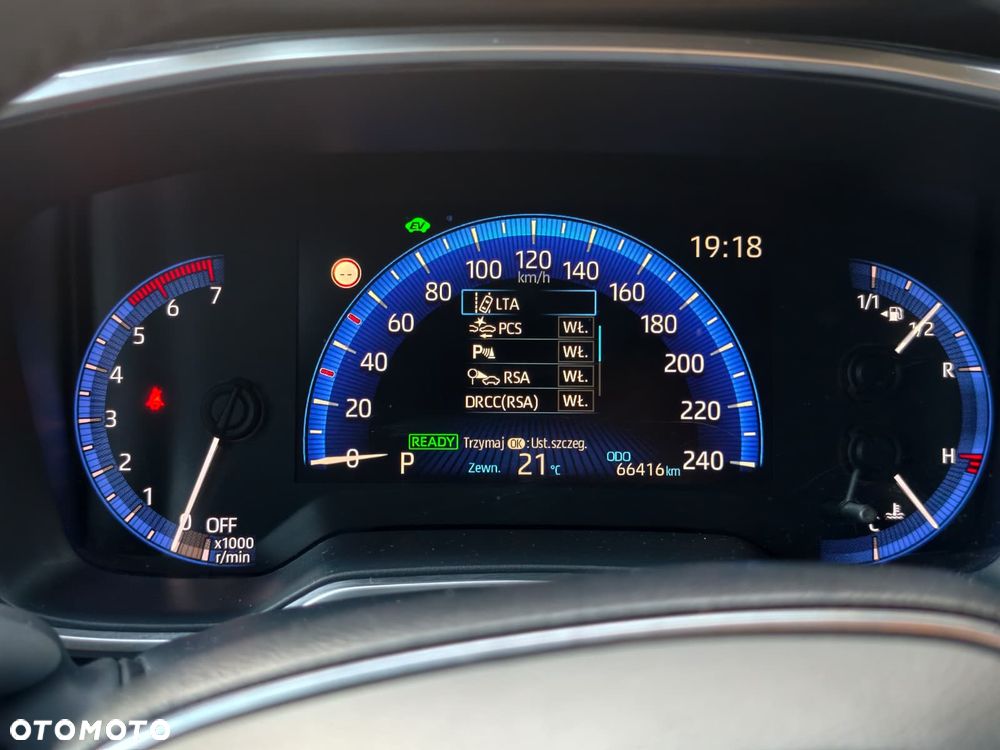 Toyota Corolla 1.8 Hybrid Executive - 13