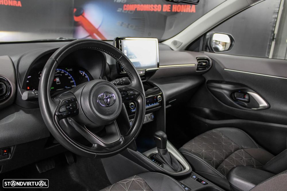 Toyota Yaris Cross 1.5 HDF Luxury - 24