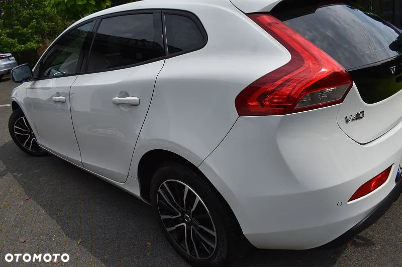 Volvo V40 T2 Geartronic Summum - 28