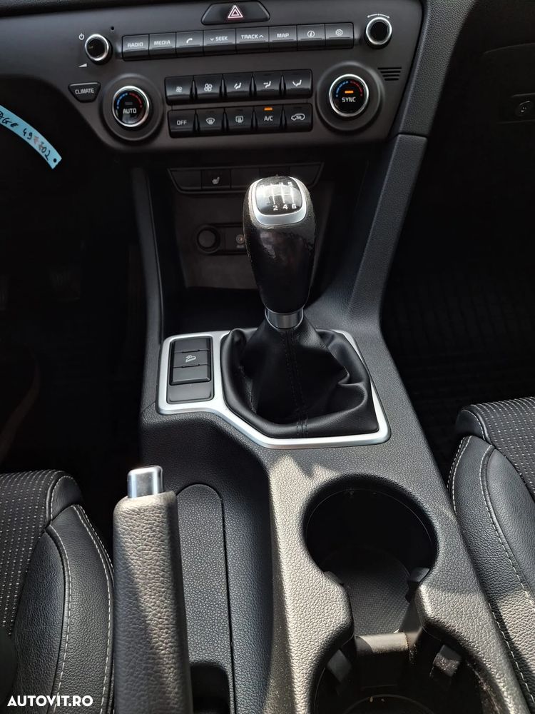 Kia Sportage 1.6 GDI 6MT 4x2 Style - 25